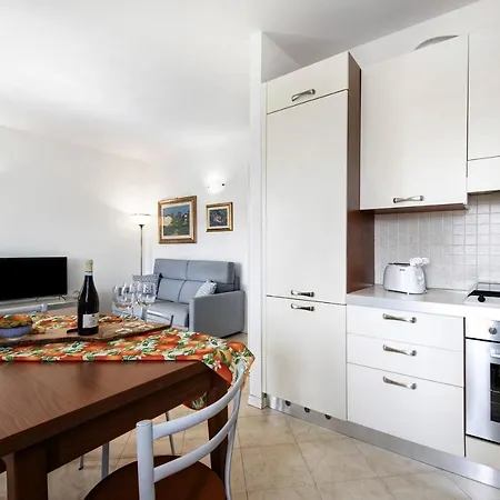 Katy Menta Apartman Desenzano del Garda